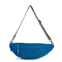 Große Belt Bag gehäkelt Handarbeit blau - ANOKHI