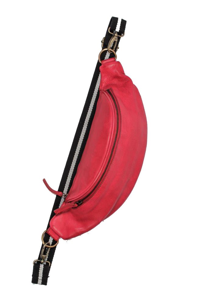 Charlie L" Bodybag aus Glattleder in Rot - ANOKHI