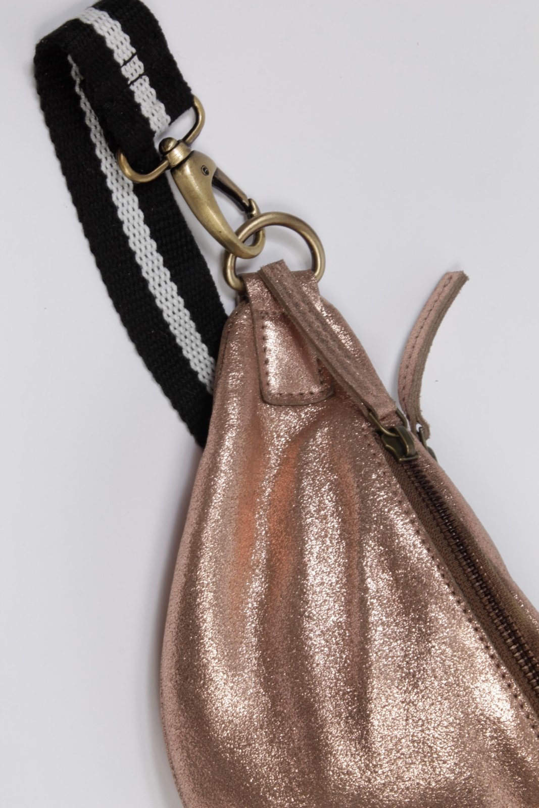 Ledergürteltasche "Charlie M" in Kupfer - ANOKHI