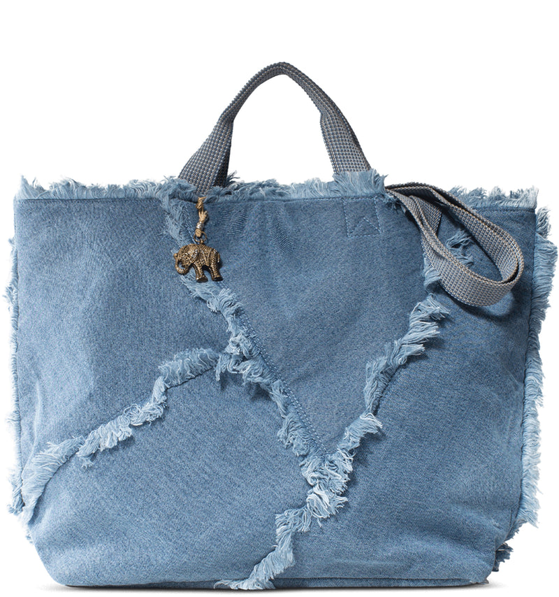 Großer Denim Shopper mit Fransen zwei Tragehenkel zwei Schultergurte mit Innentaschen und abnehmbarem Labelanhänger
