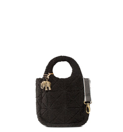 Schwarze Mini-Handtasche aus Kunstfell und Textil mit Henkel und abnehmbarem Schultergurt