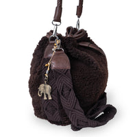 Beuteltasche String Teddyplüsch braun
