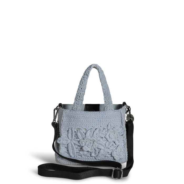Tote Bag klein gehäkelt Handarbeit Blumenmuster hellblau - ANOKHI