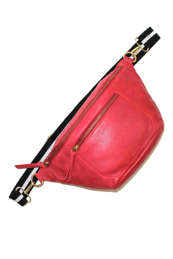 "Riley M" in rot
