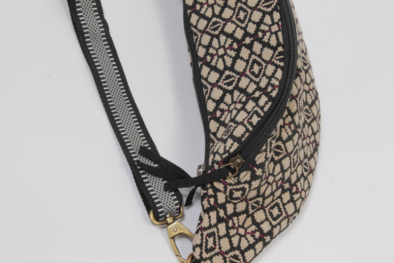 "Charlie" aus Jacquard Stoff in zwei Größen, Gürteltasche, Beltbag, Bodybag ANOKHI