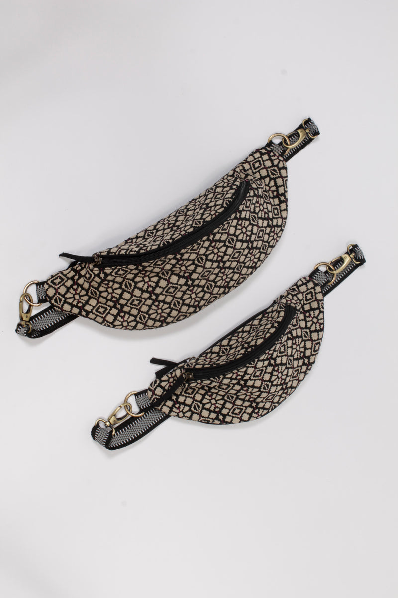 "Charlie" aus Jacquard Stoff in zwei Größen, Gürteltasche, Beltbag, Bodybag ANOKHI