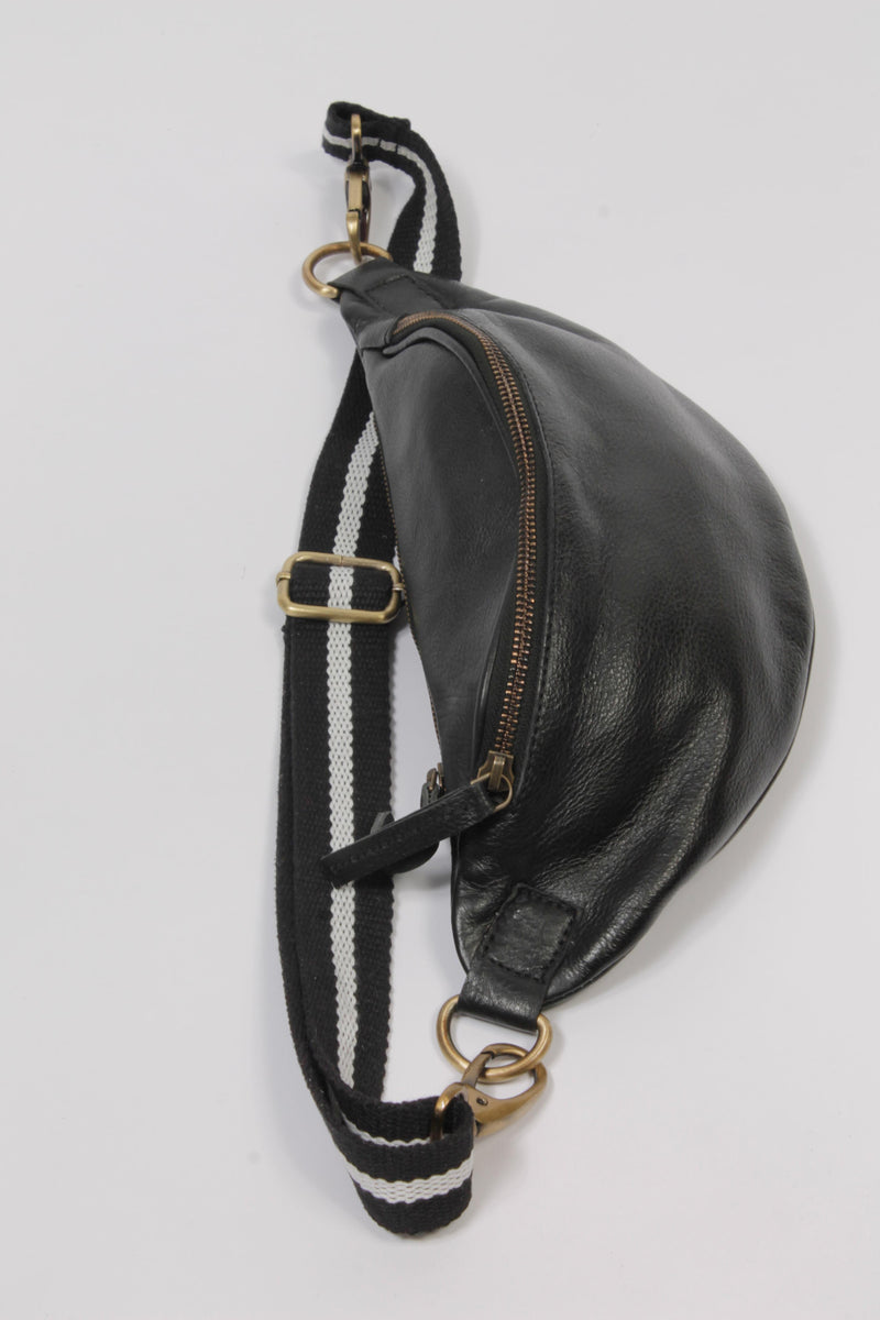 Schwarze Leder Beltbag "Charlie M"