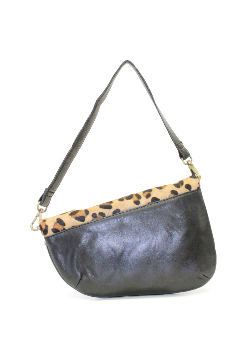 Saddlebag mit bedrucktem Kuhfell mit Leomuster