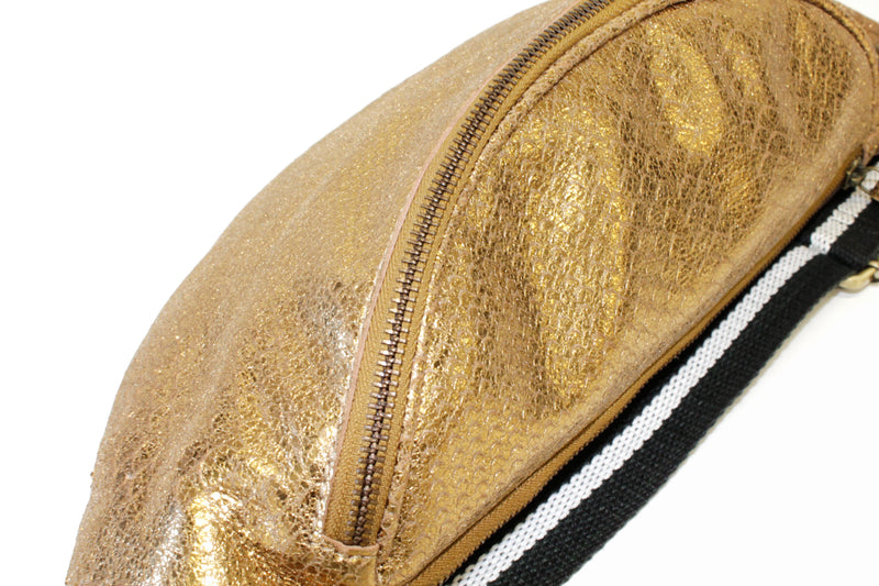 "Charlie L" Goldene Beltbag aus Leder in Reptilienoptik