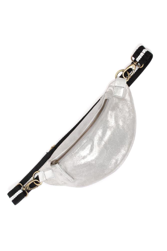 Charlie M" Beltbag aus Leder in Metallicoptik - ANOKHI