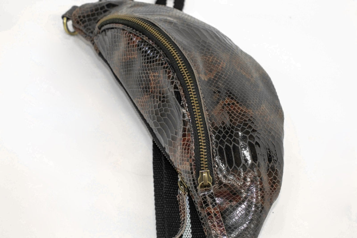 Charlie M" black snake - ANOKHI
