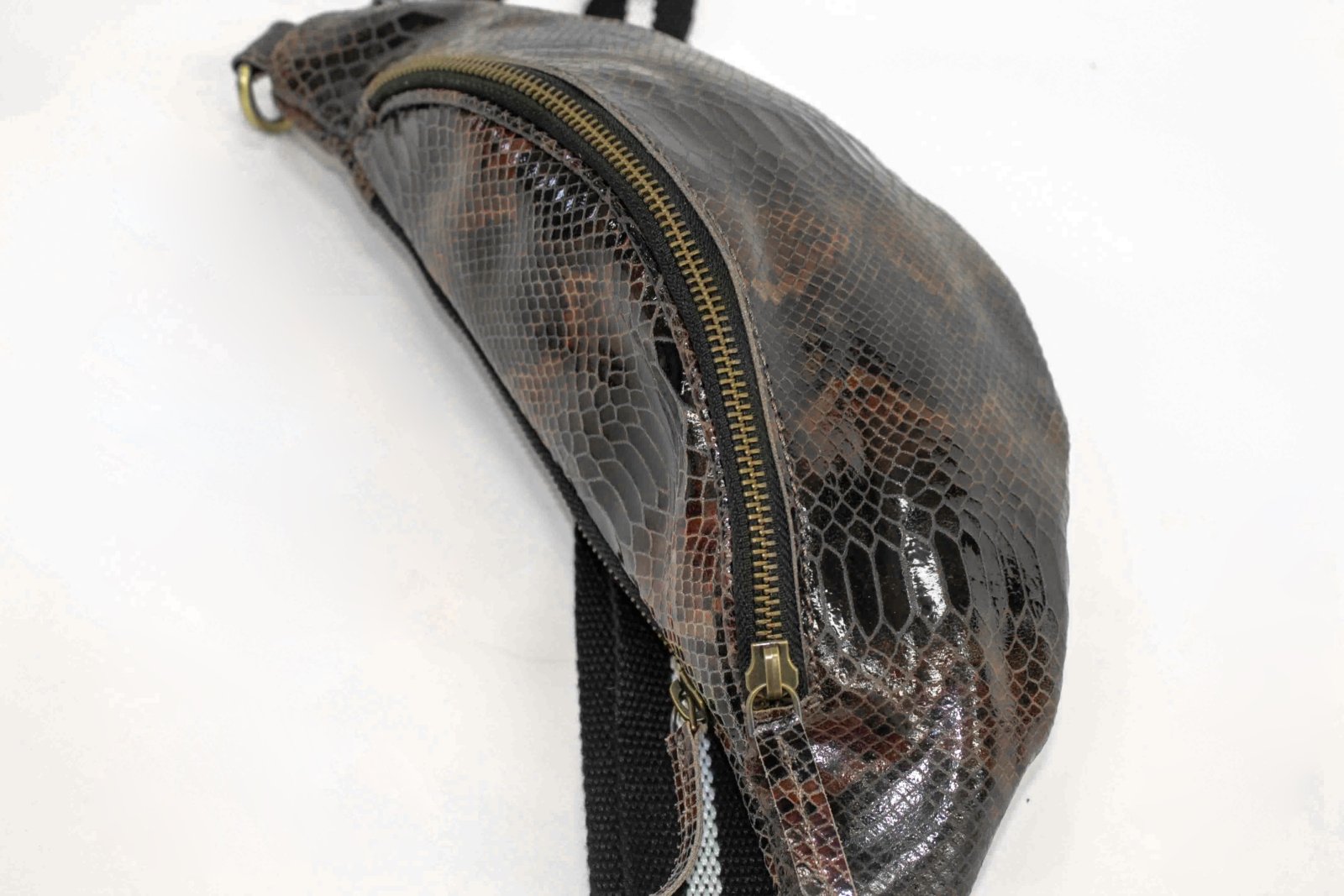 Charlie M" black snake - ANOKHI