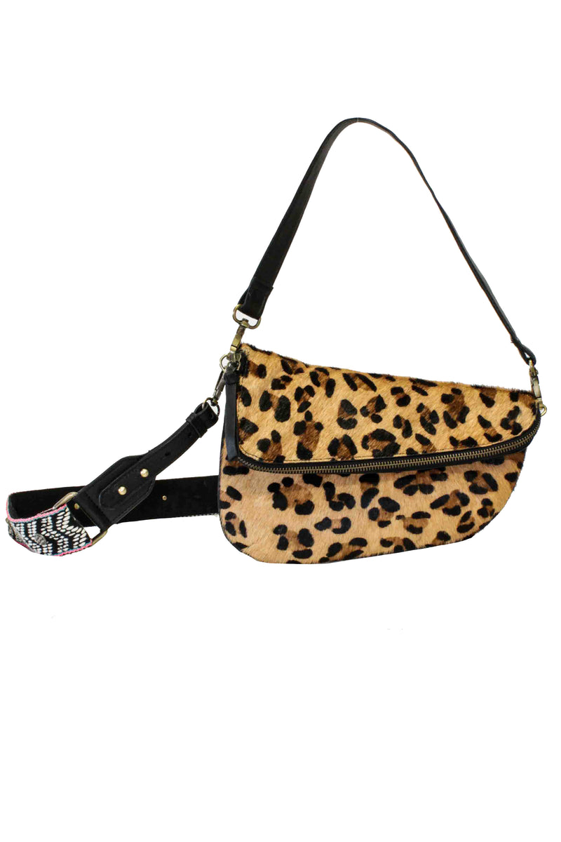 Saddlebag mit bedrucktem Kuhfell mit Leomuster